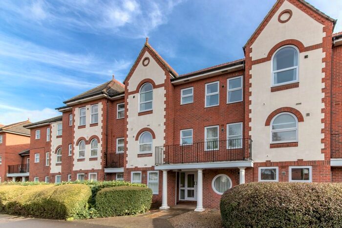 2 Bedroom Flat To Rent In Coopers Gate, Banbury, OX16