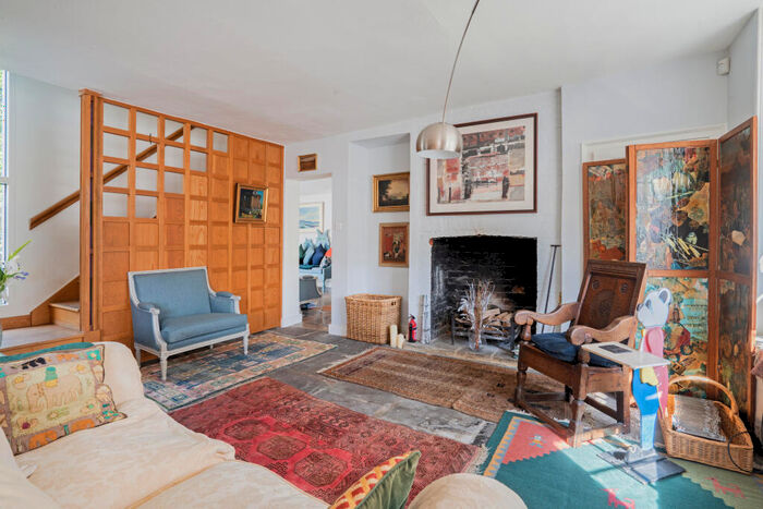 4 Bedroom Detached House For Sale In Back Lane, Marlborough, SN8