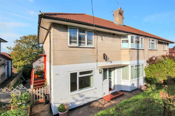 2 Bedroom Flat To Rent In Fernhurst Crescent, Brighton, BN1