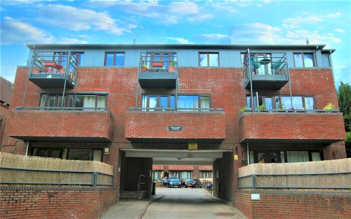 1 Bedroom Flat To Rent In Upper Lattimore Road, St Albans, AL1