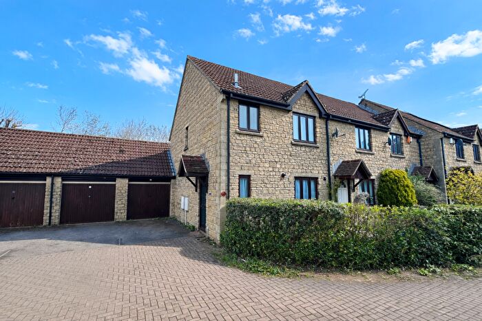 3 Bedroom Terraced House For Sale In Hayfield, Marshfield, SN14