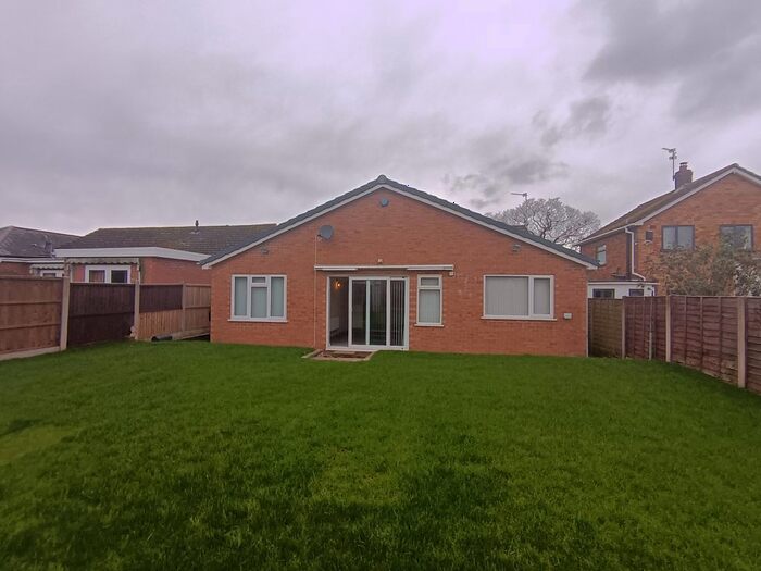 3 Bedroom Bungalow To Rent In Chesterfield Road, Lichfield, WS14