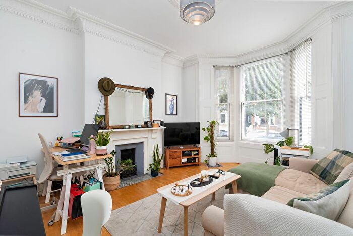 1 Bedroom Flat To Rent In Marylands Road, Maida Vale, London, W9
