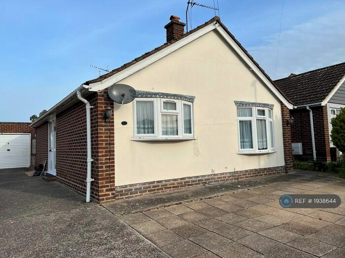 2 Bedroom Bungalow To Rent In Falmouth Road, Chelmsford, CM1