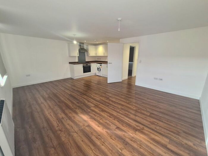 1 Bedroom Flat To Rent In Holywell Hill, St Albans AL1