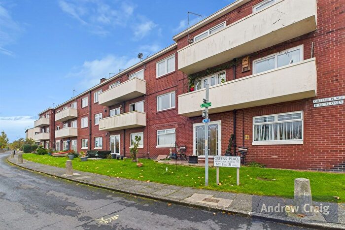 2 Bedroom Flat For Sale In Greens Place, South Shields, NE33