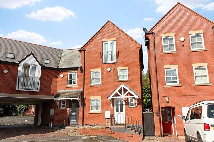 3 Bedroom End Of Terrace House For Sale In Newgate End, Wigston, Leicester, LE18