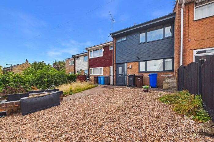 3 Bedroom Terraced House To Rent In Chapman Street, Sheffield, Sheffield, S9