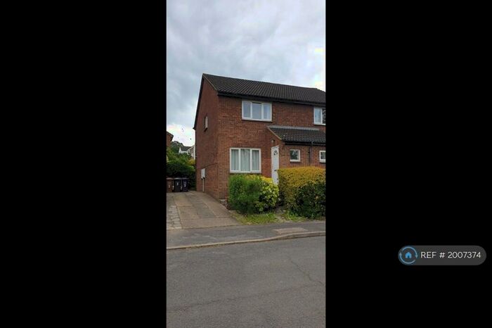2 Bedroom Semi-Detached House To Rent In Burns Close, Hitchin, SG4