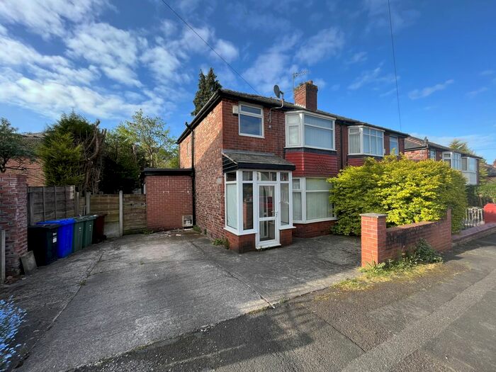 3 Bedroom Semi-Detached House To Rent In St Annes Road, Prestwich, M25