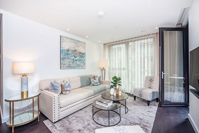 2 Bedroom Flat To Rent In Charles Clowes Walk, Nine Elms, SW11