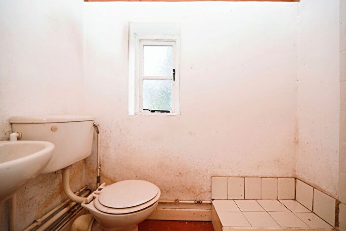 2 Bedroom Cottage For Sale In Green Lane, Church Lawford, Rugby, CV23