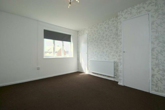 1 Bedroom Flat To Rent In Wyndham Crescent, Burnham, SL1
