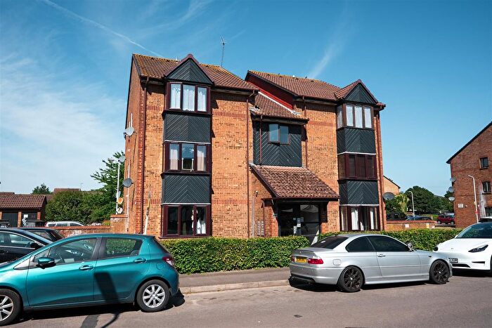 Studio To Rent In Hawthorne Crescent, West Drayton, UB7