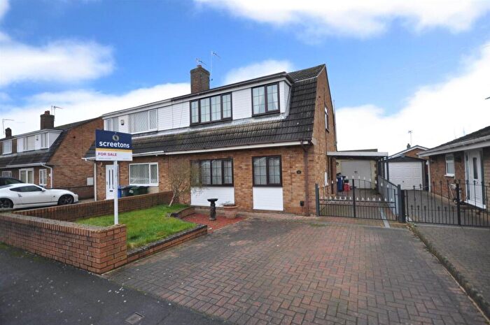 3 Bedroom Semi Detached House For Sale In Mulberry Avenue, Moorends, Doncaster, DN8