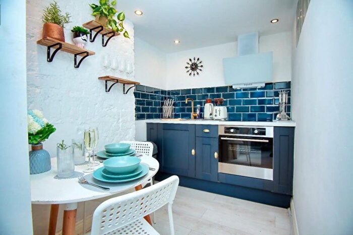 Studio To Rent In East India Dock Road, London, E14