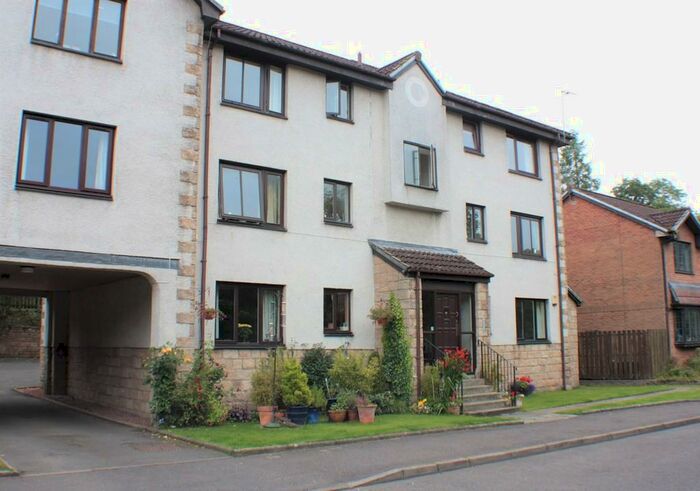 2 Bedroom Apartment To Rent In Wallace Mill Gardens, Mid Calder, EH53