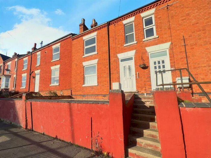 2 Bedroom Terraced House To Rent In High Street South, Rushden, NN10