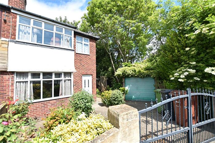 3 Bedroom Semi-Detached House For Sale In William Rise, Leeds, West Yorkshire, LS15