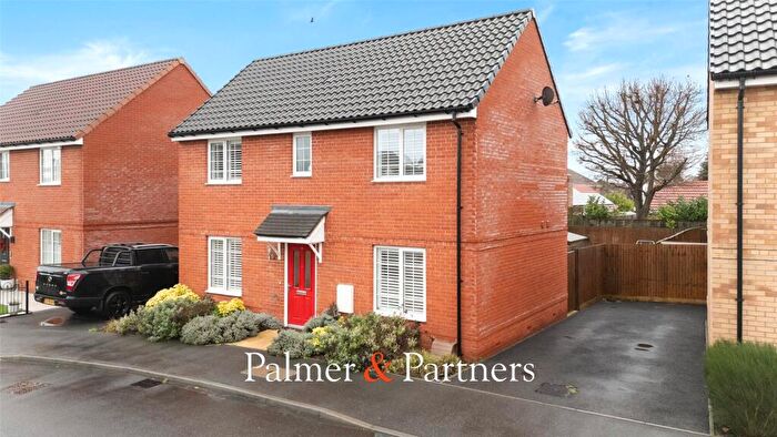 3 Bedroom Detached House For Sale In Woodpecker Way, Kirby Cross, Frinton-on-Sea, Essex, CO13