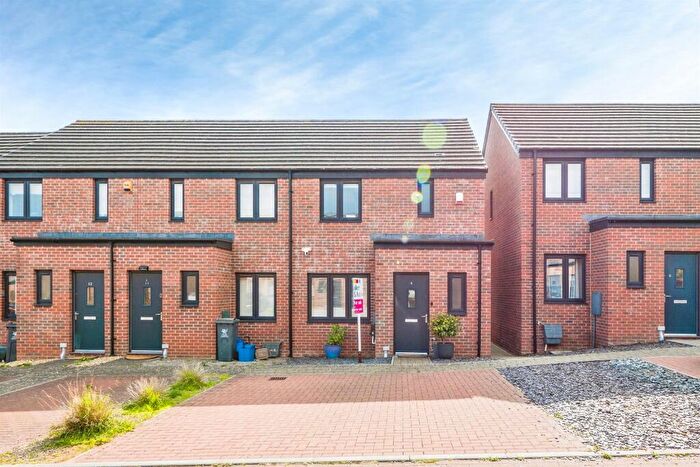 3 Bedroom End Of Terrace House For Sale In Boyce Way, Old St. Mellons, Cardiff, CF3