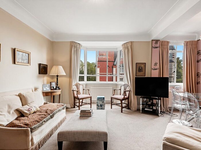 2 Bedroom Flat For Sale In Franklins Row, London, SW3