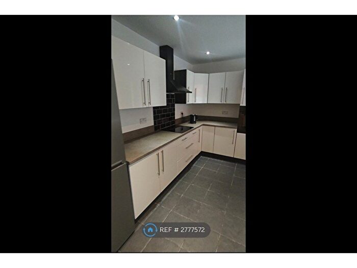 5 Bedroom Terraced House To Rent In Terry Street, Dudley, DY2