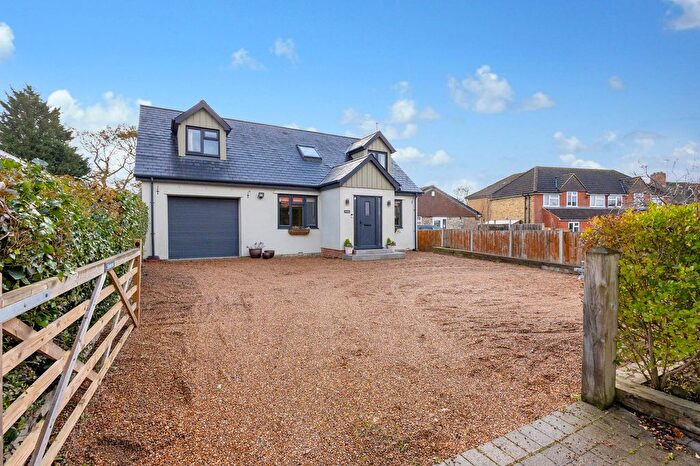 5 Bedroom Detached House For Sale In Woodchurch Road, Shadoxhurst, TN26