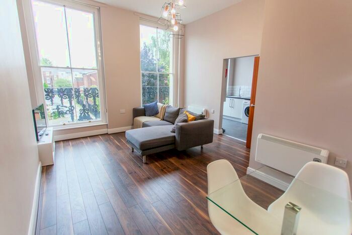 2 Bedroom Flat To Rent In Bedford Street South, L7