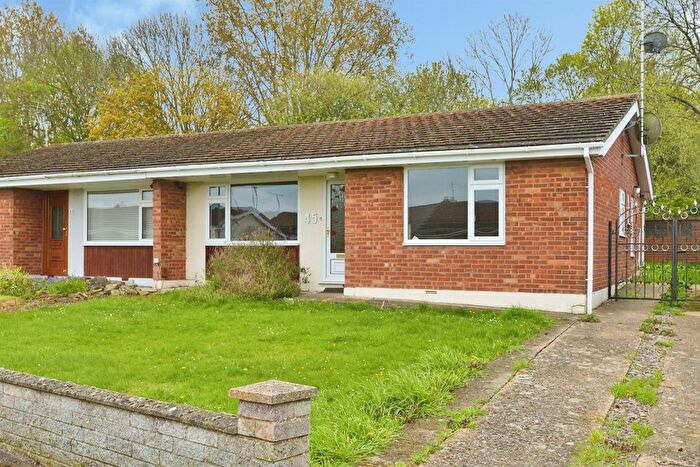 3 Bedroom Semi Detached Bungalow For Sale In Milford Avenue, Stony Stratford, Milton Keynes, MK11