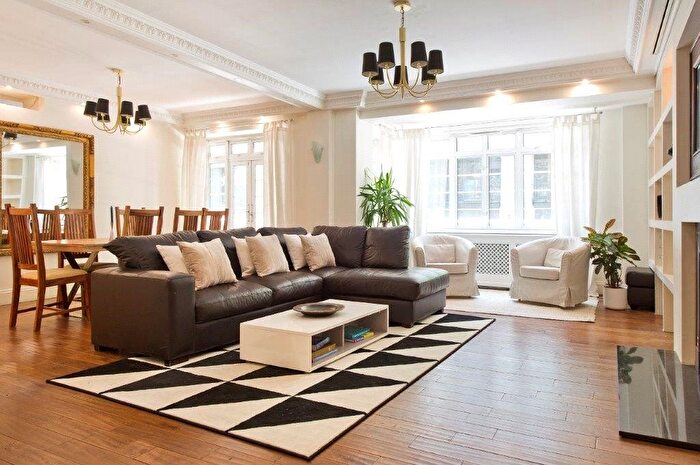 3 Bedroom Flat To Rent In Inverness Terrace, London, W2