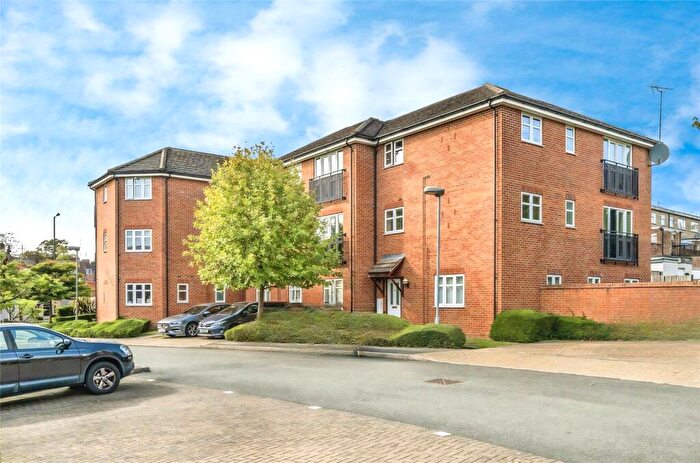 2 Bedroom Apartment For Sale In Haunch Close, Birmingham, West Midlands, B13