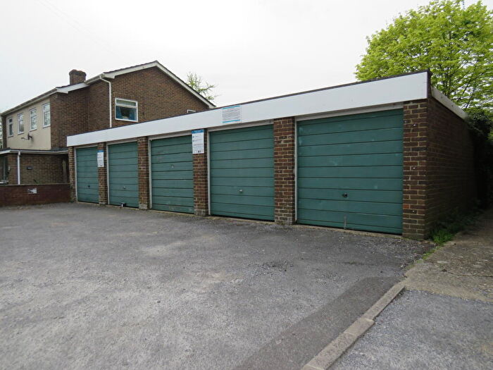 House To Rent In Berkeley Court, SP2
