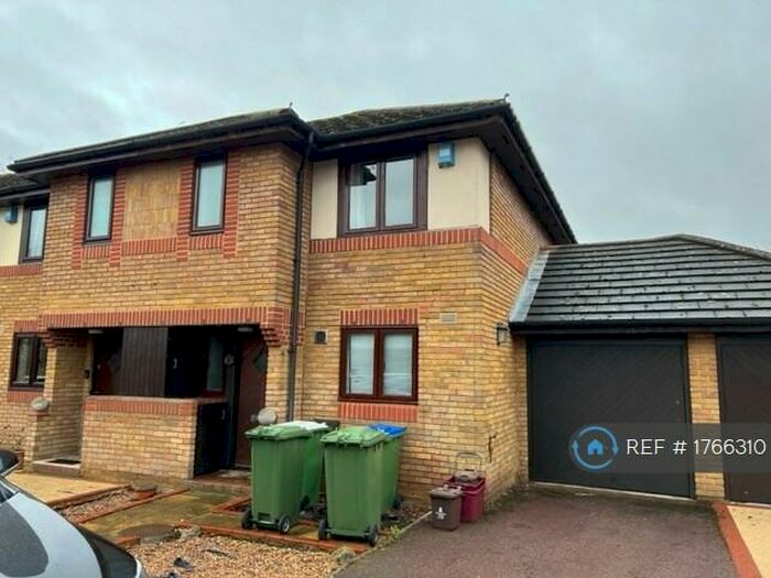 3 Bedroom Semi-Detached House To Rent In Baytree Close, Sidcup, DA15