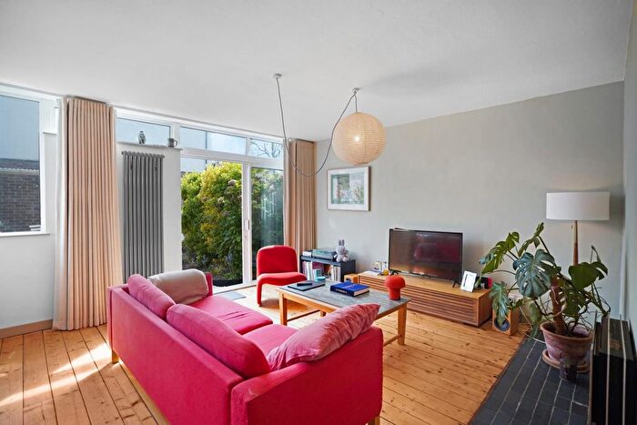 3 Bedroom Property For Sale In Croxted Road, Dulwich, London, SE21