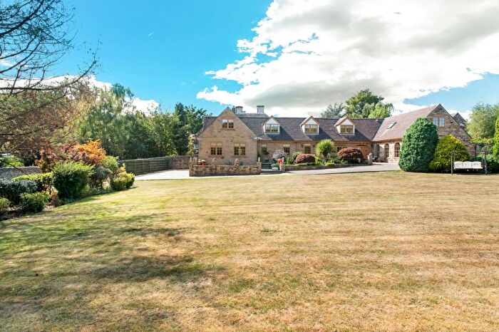 5 Bedroom Character Property For Sale In Kingwell Road, Worsbrough, S70
