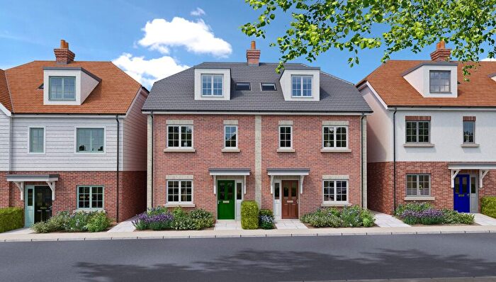 3 Bedroom Semi Detached House For Sale In Chapel Gardens, Anstey Lane, Alton, Hampshire, GU34