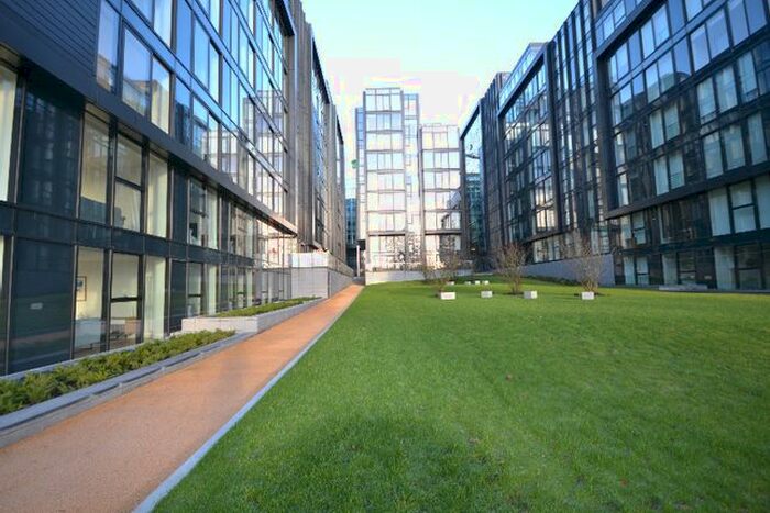 1 Bedroom Flat To Rent In Simpson Loan, Central, Edinburgh, EH3