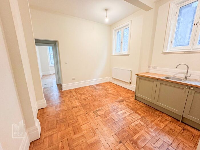 1 Bedroom Flat To Rent In Mare Street, London, E8
