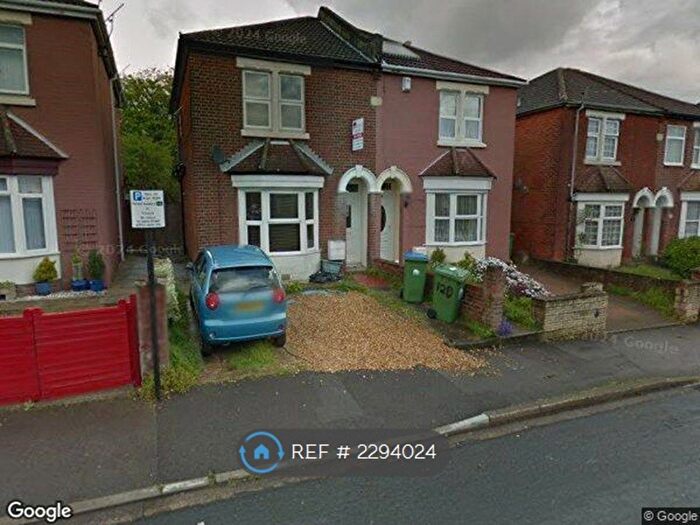 5 Bedroom Semi-Detached House To Rent In Mayfield Road, Southampton, SO17