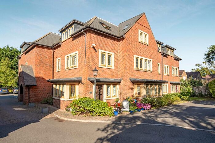 2 Bedroom Apartment To Rent In Vernon Court, Ascot, SL5