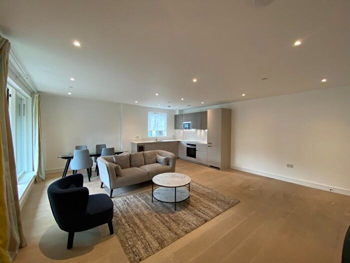 2 Bedroom Flat To Rent In The Avenue, London, , [Ref: Bp], NW6