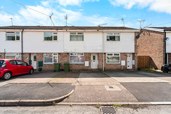 2 Bedroom Terraced House To Rent In Rhiw'r Ddar, Taffs Well, Cardiff, CF15