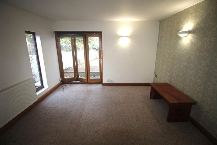 1 Bedroom Detached Bungalow To Rent In Wykeham Road, Worthing, West Sussex, BN11