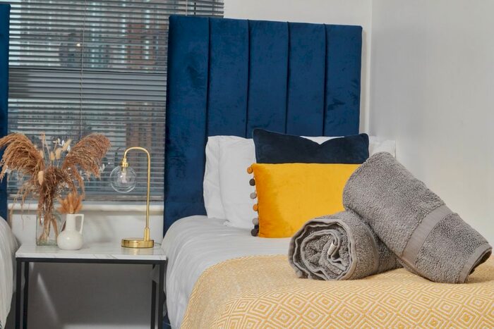 2 Bedroom Flat To Rent In Gotts Road, Leeds, LS12