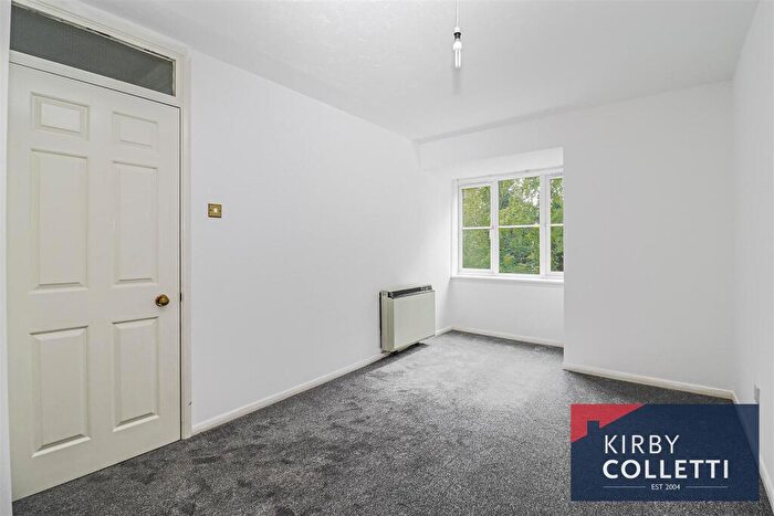 2 Bedroom Apartment To Rent In River Meads, Stanstead Abbotts, SG12