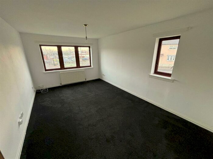 2 Bedroom Flat To Rent In Thornhill Road, Hamilton, ML3