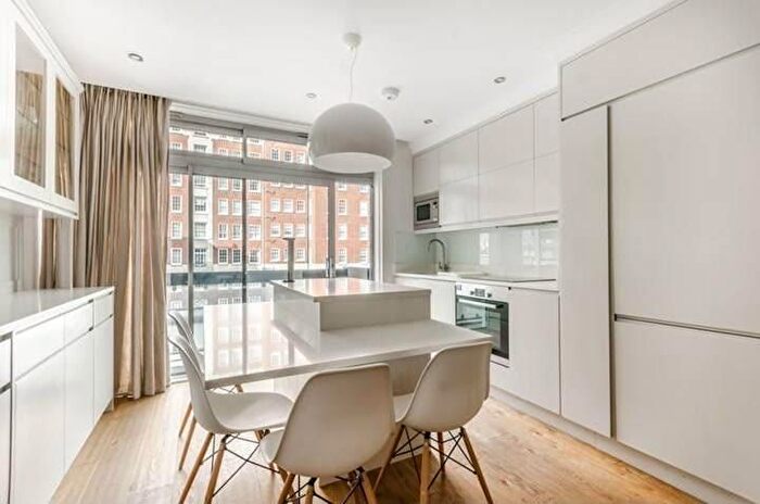 3 Bedroom Flat To Rent In Portman Square, London, W1H