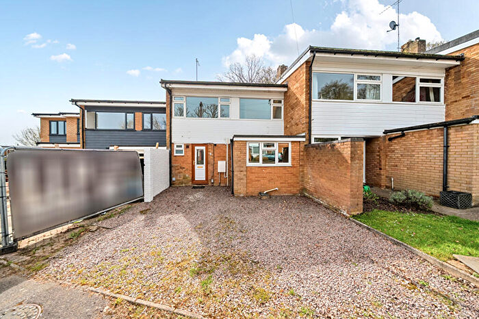 3 Bedroom Terraced House For Sale In Wells Close, Harpenden, AL5