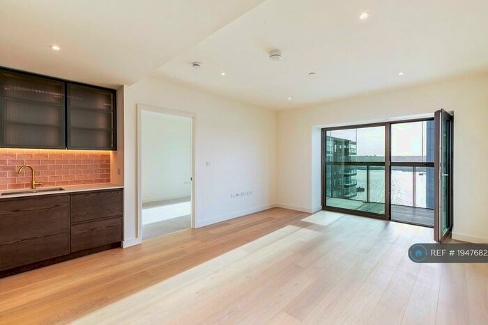 2 Bedroom Flat To Rent In Riverscape Walk, London, E16